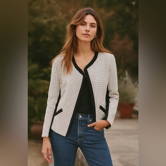 Club Monaco Jackets & Blazers - CLUB MONACO Quilted Open Front Blazer with Merino Wool Trim Ladies Size M